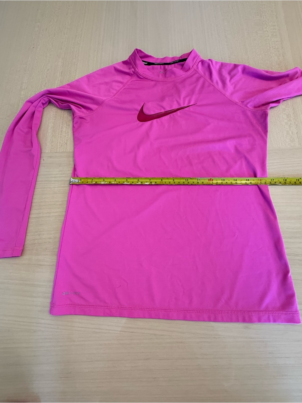 🩷 Nike Swim Dri-fit UPF 40 Women’s Hot Pink Long-Sleeve Top Surf Rashguard Golf - Picture 5 of 14